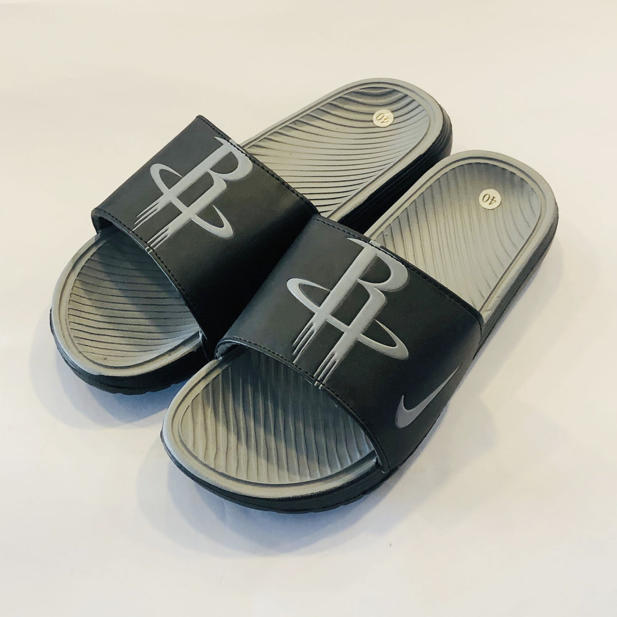 NK grey-R slippers