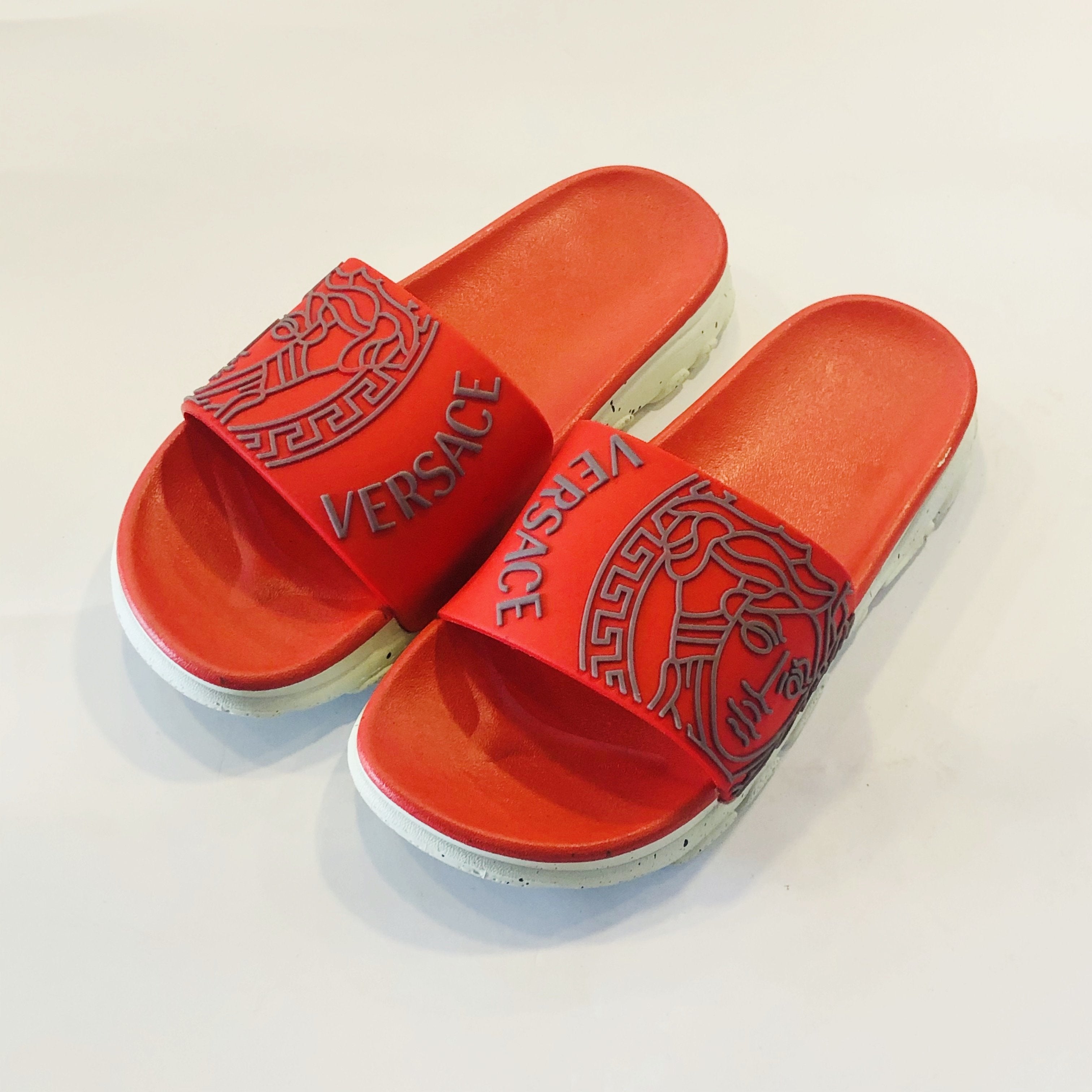 VR red-F slippers